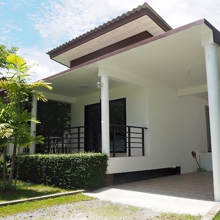 B.M.P Resort Khao Lak Esterno foto